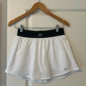 **WORN ONCE** ALO YOGA TENNIS SKIRT